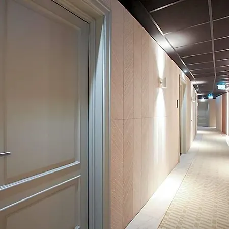 The Floor ホテル ミラノ