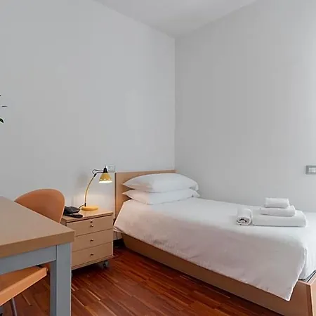 Camplus Lambrate Casa Per Ferie Milán