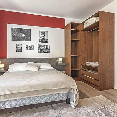 Milanrentals - Altea 3* ميلان