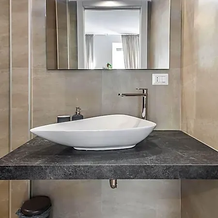 Milanrentals - Altea فندق ميلان