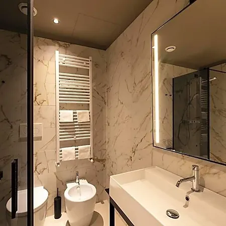 Joy 124 Hotel 4*
