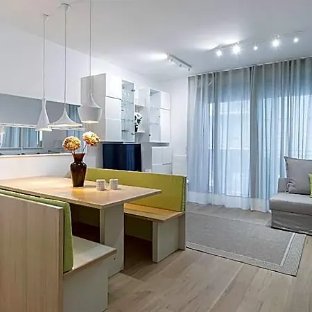 Italianway - Compagnoni 12 - Mirabel Hotel