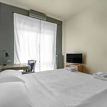 מלון Casa Da Fraschini 3*