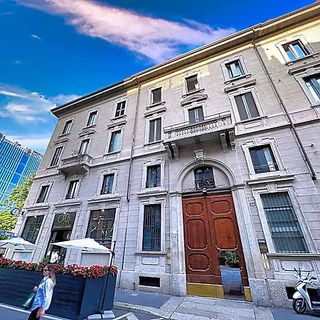 Hotel Brera Moscova Garibaldi Solferino Fashion St Entire Attic With Automation