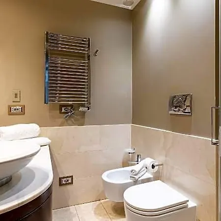 Hotel Nj & Mailand