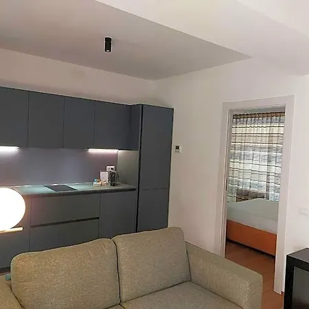 Nj & 4* Mailand