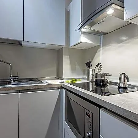 Sant' Ambrogio Ensuite 5*