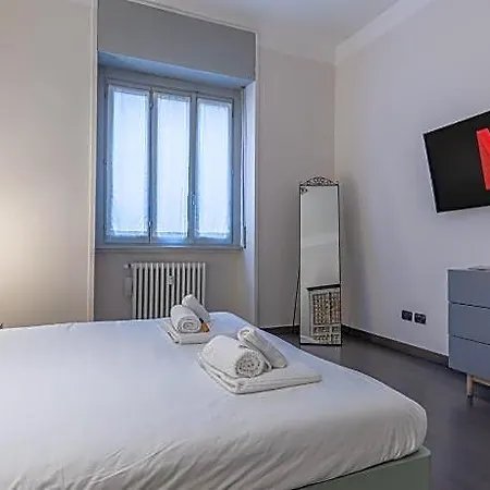 Sant' Ambrogio Ensuite 5*