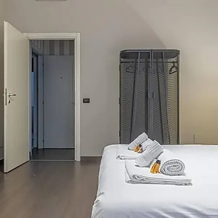 Sant' Ambrogio Ensuite Hotel 5*