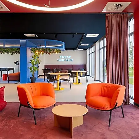 Cx Nom Hostel