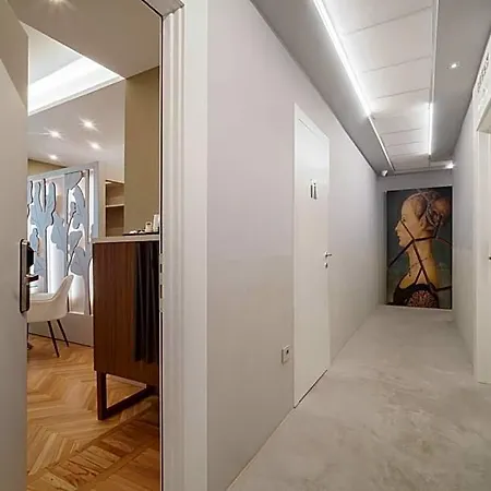 شقة فندقية Ticinese 4*