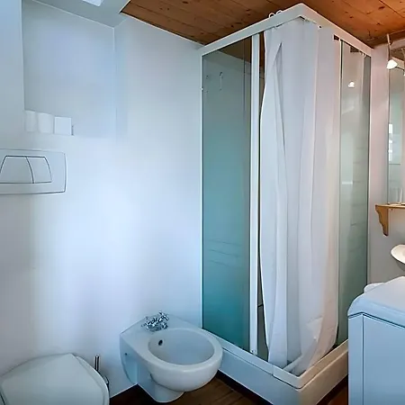 Lupetta 5 Hotel 3*