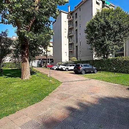 Otel Ih Argonne Park 3*