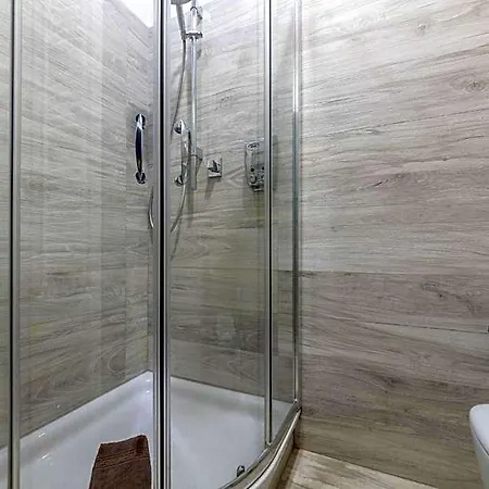 B&B Chezromyk The Kosher 3*