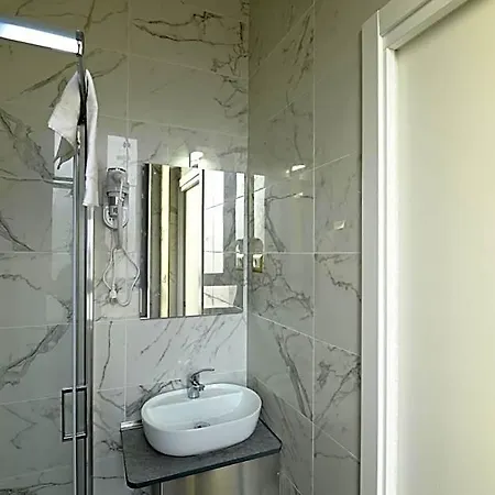Midway Hotel Milan