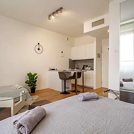 Couette-café Monolocale Ovidio Design