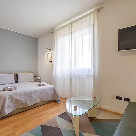 Couette-café Monolocale Ovidio Design Milan