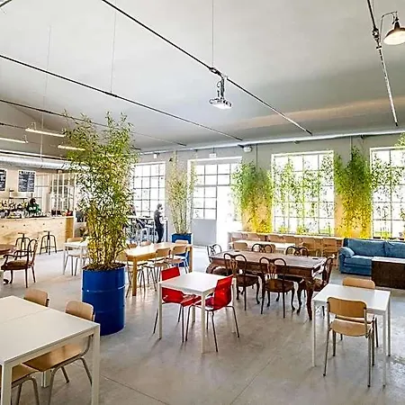Bovisa Urban Garden Hostel *