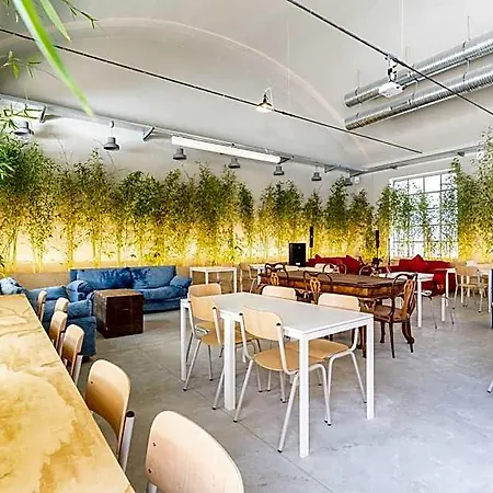 Hostel Bovisa Urban Garden Milan