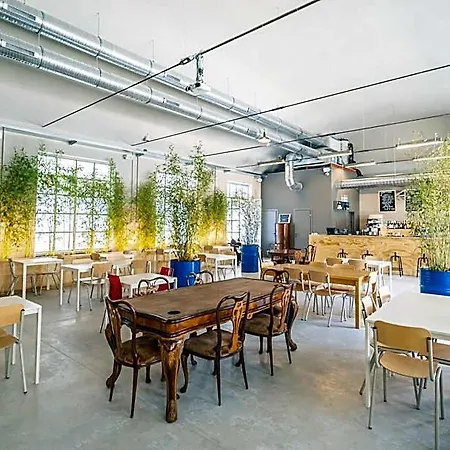 Bovisa Urban Garden Hostel *