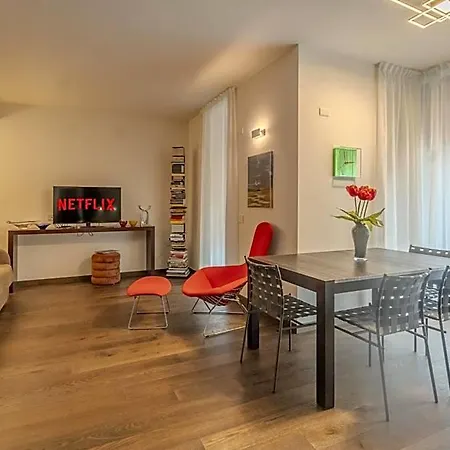 Luxury - Free Parking - Duomo-navigli شقة ميلان