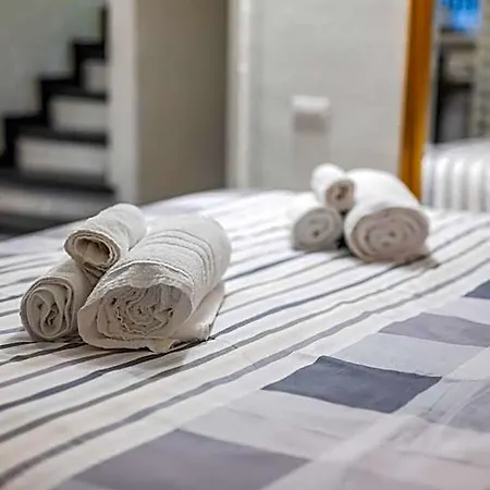 Anglia, Smartstay - Amendola, Fiera, Ospedale San Luca Lägenhetshotell 3*
