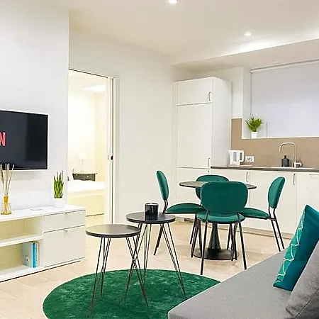 The Boutique - Bande Nere M1 Metro Direct To Duomo & San Siro - Center Apartahotel 4*