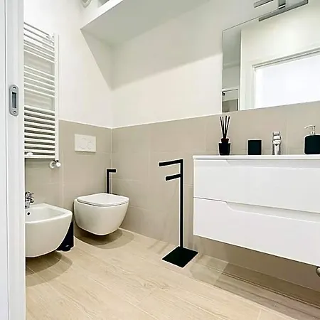 The Boutique - Bande Nere M1 Metro Direct To Duomo & San Siro - Center 4*