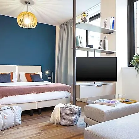 Aparthotel Co99 Art Building 4*