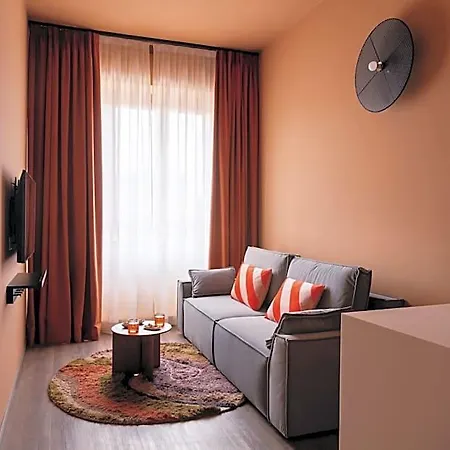 Bob W Ticinese 4* Mediolan