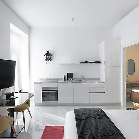 Joivy Boutique Farneti 4* Milan