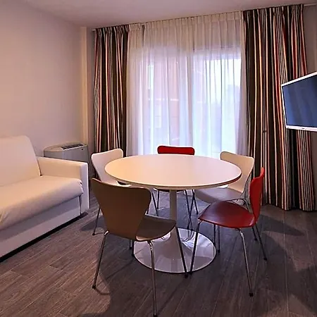 Bb Arcimboldi Aparthotel