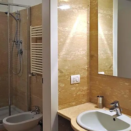 Aparthotel Bb Bocconi 4*