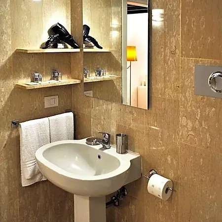 Aparthotel Bb Bocconi 4*