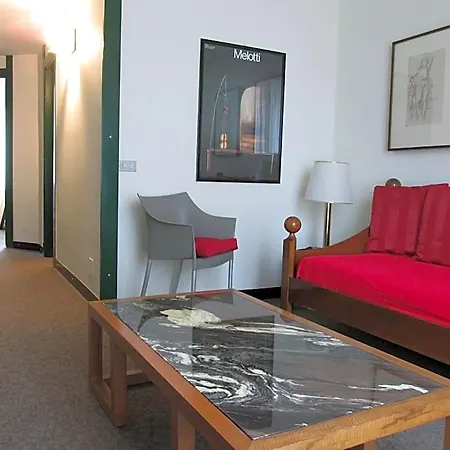 شقة فندقية Domus 4*