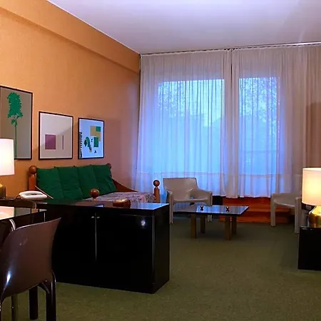 Domus