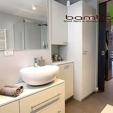 Bamboo Colico Loft شقة ميلان