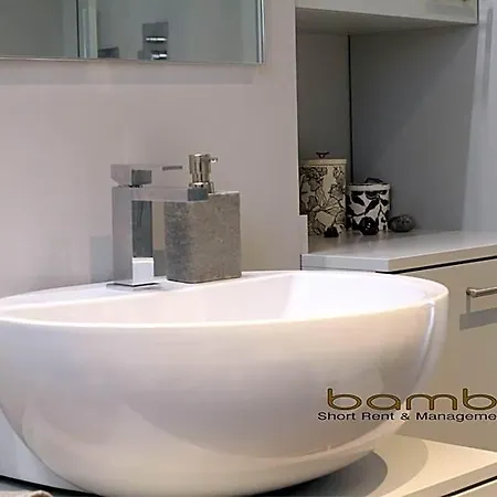 Bamboo Colico Loft شقة