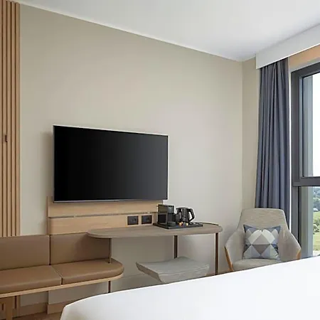 Courtyard By Marriott Linate Hotel 4*