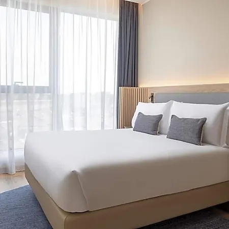 Courtyard By Marriott Linate Hotel