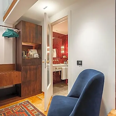 Vico Hotel 4*