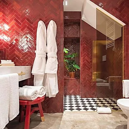 Vico Hotel 4*