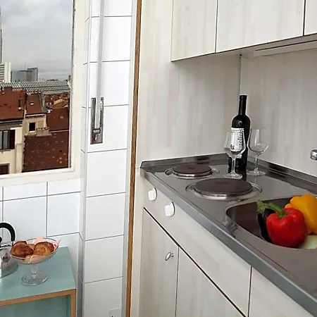 Giusti 6 Aparthotel Milan
