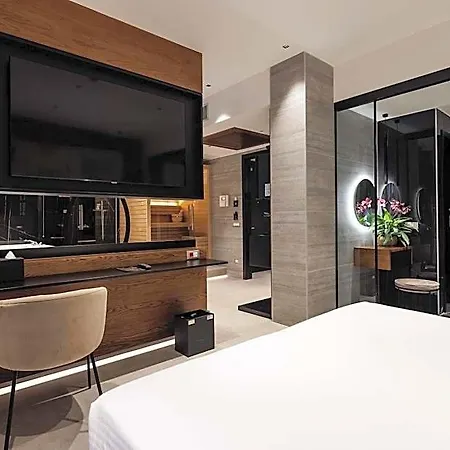 Hotel The Corner Duomo 4*