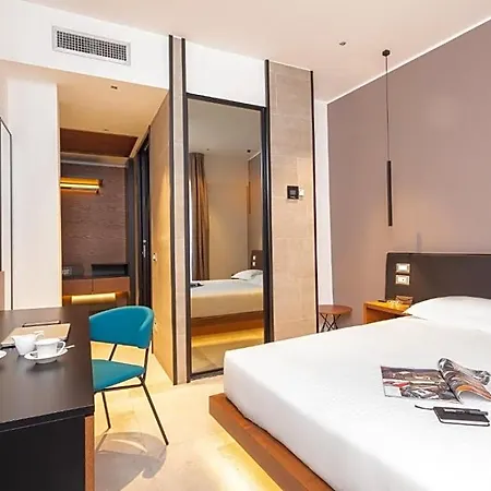 The Corner Duomo Hotel 4*