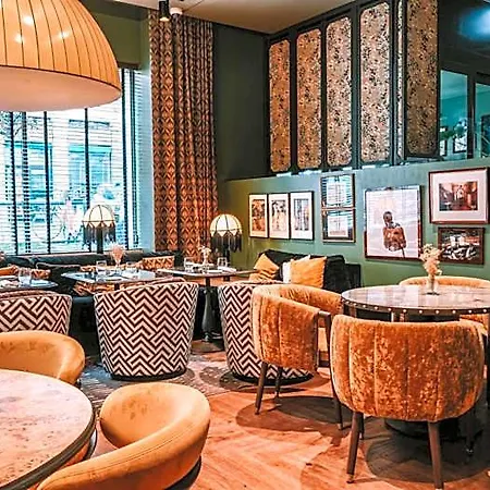 Radisson Collection Hotel, Santa Sofia 5* Milano