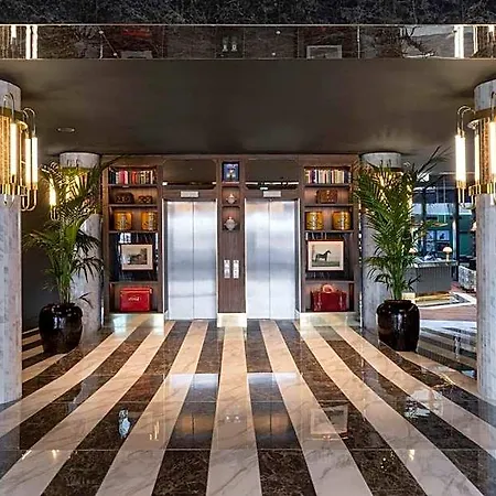 Radisson Collection Hotel, Santa Sofia 5*