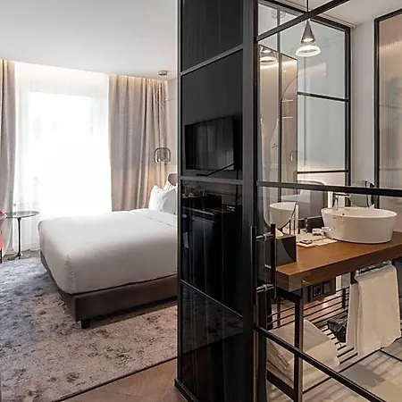 Radisson Collection Hotel, Santa Sofia 5* Milano