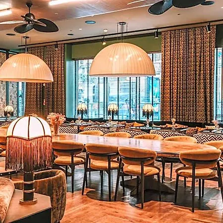 Radisson Collection Hotel, Santa Sofia