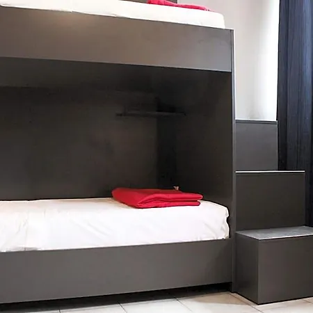 New Generation Navigli Hostel *